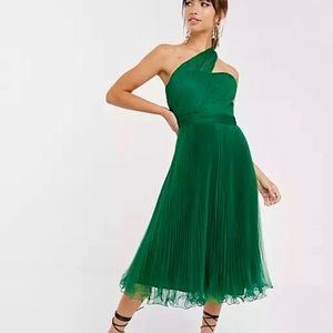 Brand New One Shoulder Green Tulle Dress